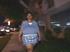 Ogromna Crna kuja dobiva jebeno i jede cumload